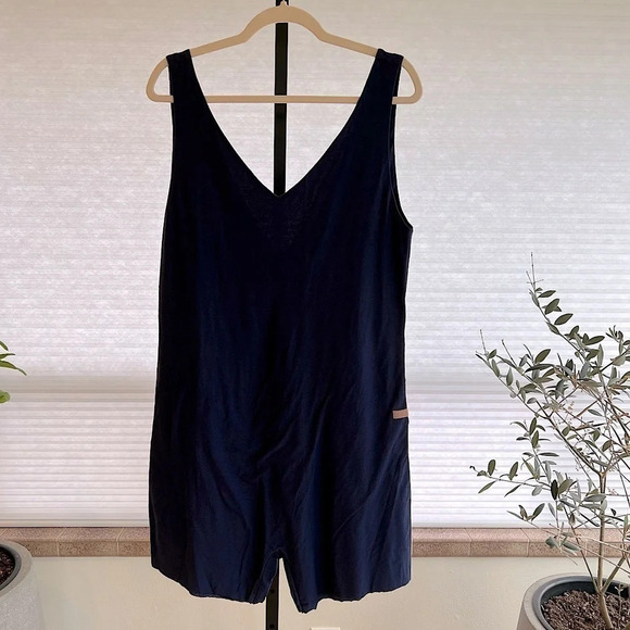 Lunya Cool Short Romper Navy Blue NWT Classic Coastal Lightweight Lounge Resort - Picture 2 of 6